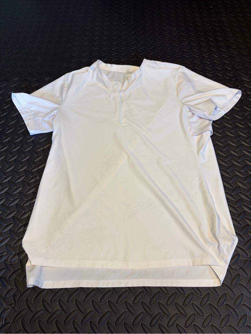 Lululemon Men's White Short-Sleeve Zip Tennis Shirt Size Medium.